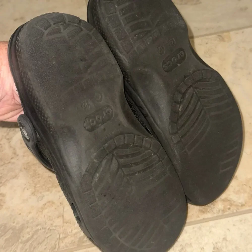 Crocs Classic Clogs – Black – Kids 12 C– Excellent Used Condition